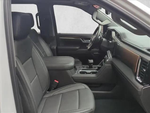 2025 GMC Sierra 1500 4WD Crew Cab Short Box Denali