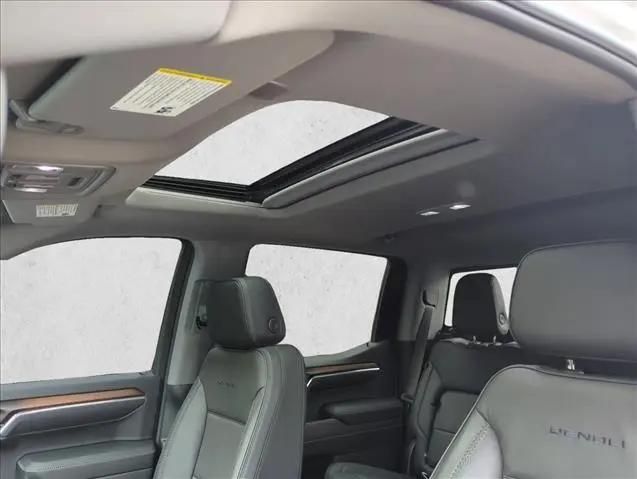 2025 GMC Sierra 1500 4WD Crew Cab Short Box Denali