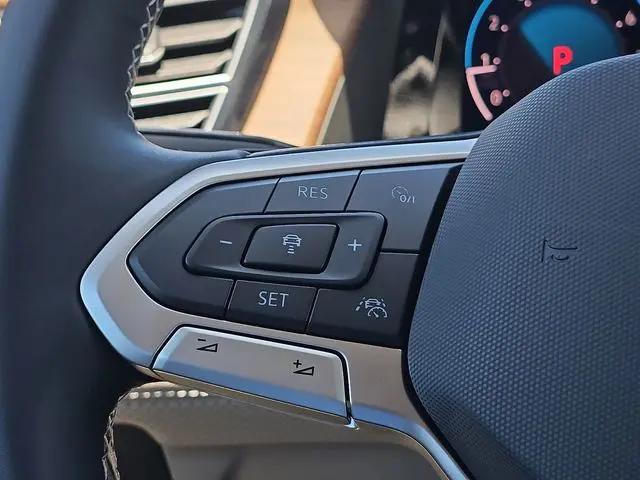 2026 Volkswagen Atlas SE