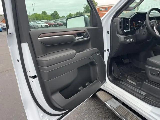 2026 GMC Sierra 1500 Crew Cab, Short Bed, SLT, 4WD
