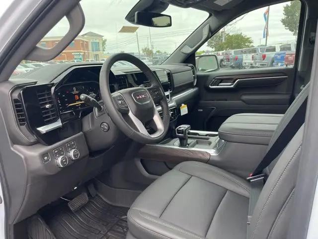 2026 GMC Sierra 1500 Crew Cab, Short Bed, SLT, 4WD