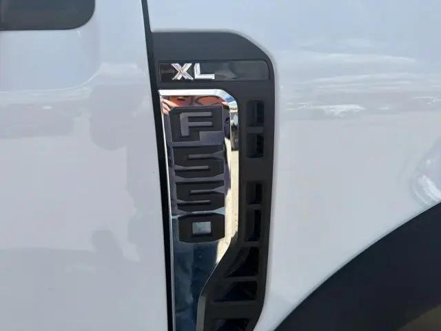 2024 Ford F-550 XL
