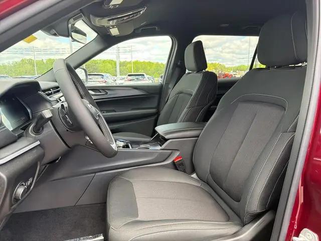2026 Jeep Grand Cherokee L Laredo 4x4