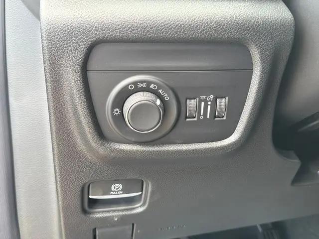 2026 Jeep Grand Cherokee L Laredo 4x4