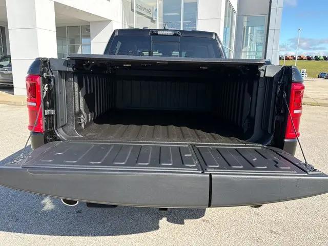 2026 Ram 1500 Tungsten Crew Cab 4x4 5'7" Box