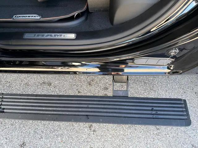 2026 Ram 1500 Tungsten Crew Cab 4x4 5'7" Box