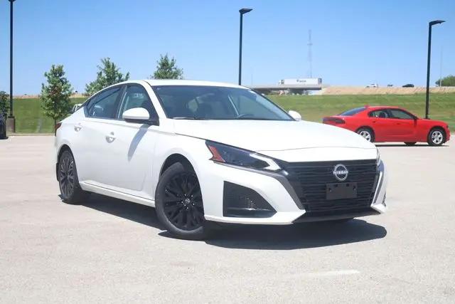 2026 Nissan Altima SV FWD