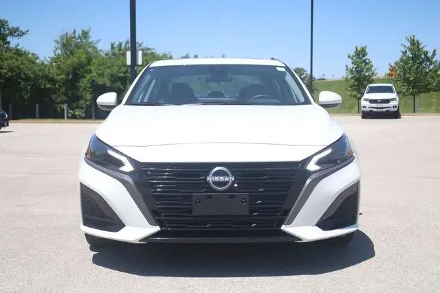 2026 Nissan Altima SV FWD