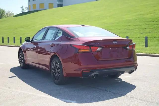 2026 Nissan Altima SV FWD