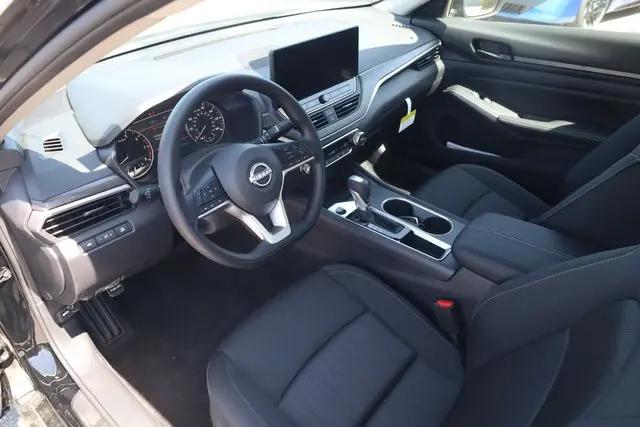 2026 Nissan Altima SV FWD