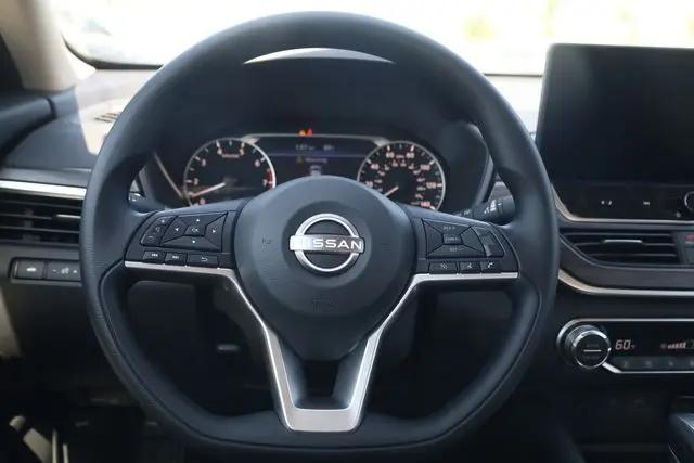 2026 Nissan Altima SV FWD
