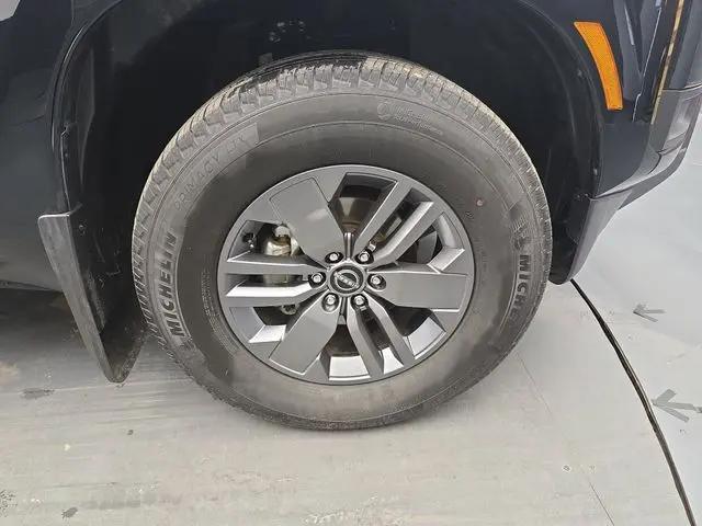 2025 Nissan Frontier Crew Cab SV 4x2