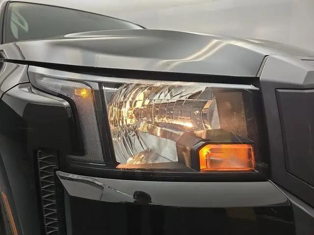 2025 Nissan Frontier Crew Cab SV 4x2
