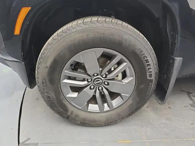 2025 Nissan Frontier Crew Cab SV 4x2