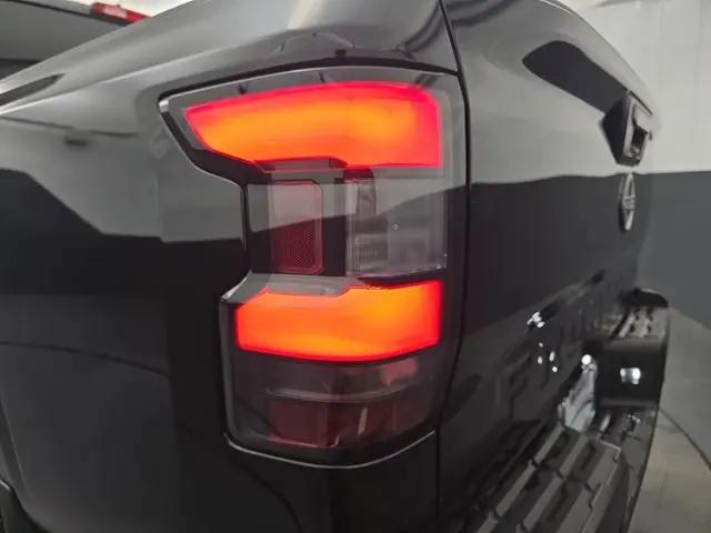 2025 Nissan Frontier Crew Cab SV 4x2