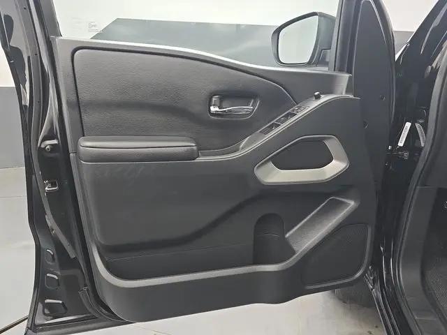 2025 Nissan Frontier Crew Cab SV 4x2