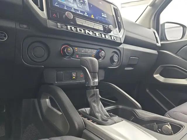 2025 Nissan Frontier Crew Cab SV 4x2