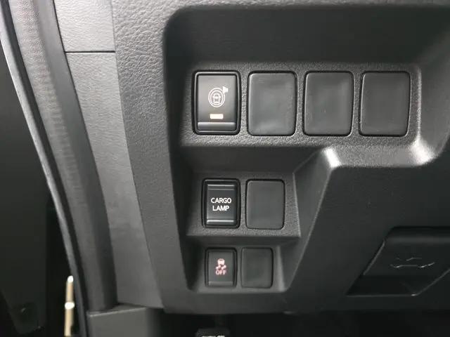 2025 Nissan Frontier Crew Cab SV 4x2