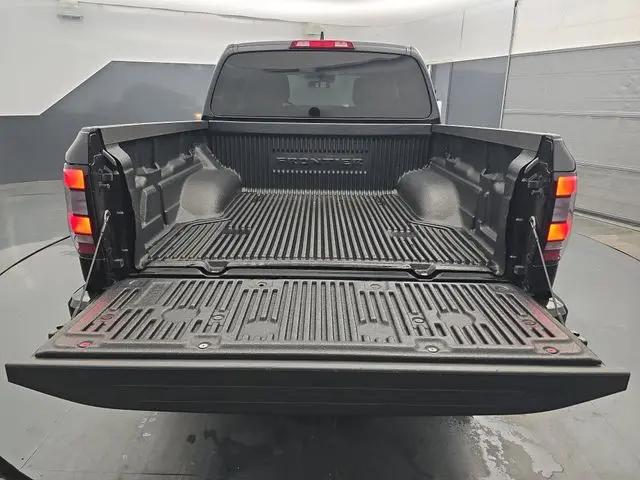 2025 Nissan Frontier Crew Cab SV 4x2