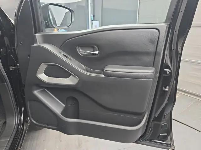 2025 Nissan Frontier Crew Cab SV 4x2