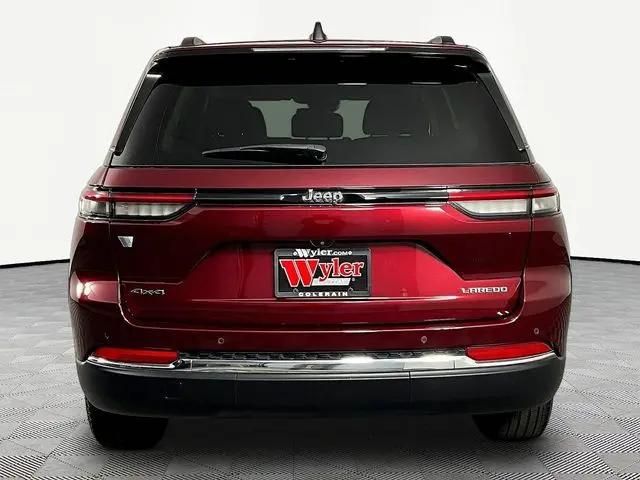 2023 Jeep Grand Cherokee Laredo 4x4