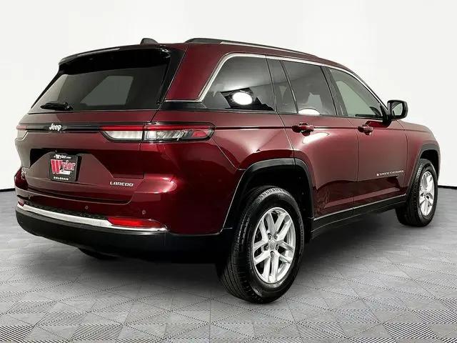 2023 Jeep Grand Cherokee Laredo 4x4