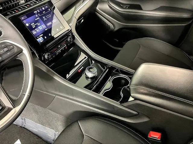 2023 Jeep Grand Cherokee Laredo 4x4