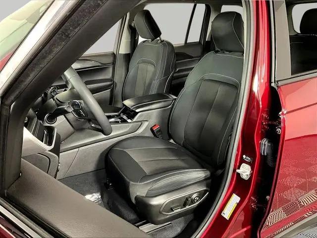 2023 Jeep Grand Cherokee Laredo 4x4