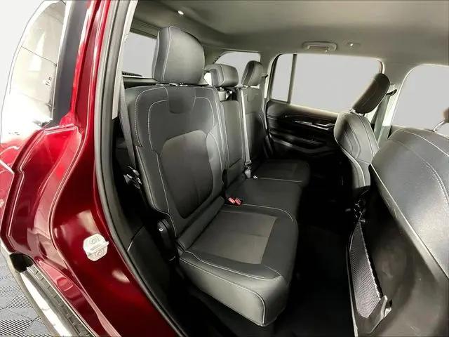 2023 Jeep Grand Cherokee Laredo 4x4