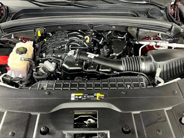 2023 Jeep Grand Cherokee Laredo 4x4