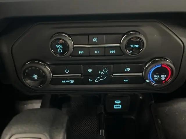 2025 Ford Bronco Base