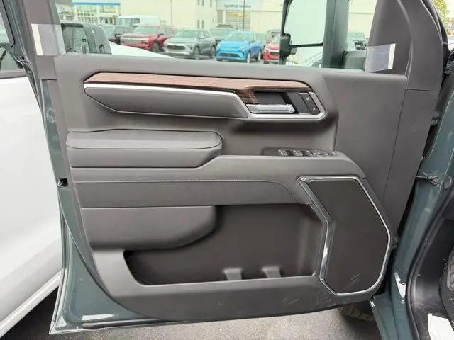 2026 Chevrolet Silverado 2500HD Crew Cab, Standard Bed, LT, 4WD