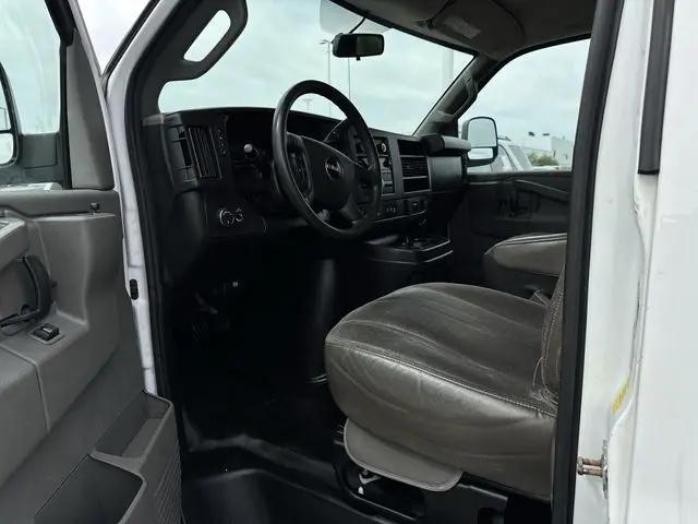 2019 GMC Savana 2500 Work Van