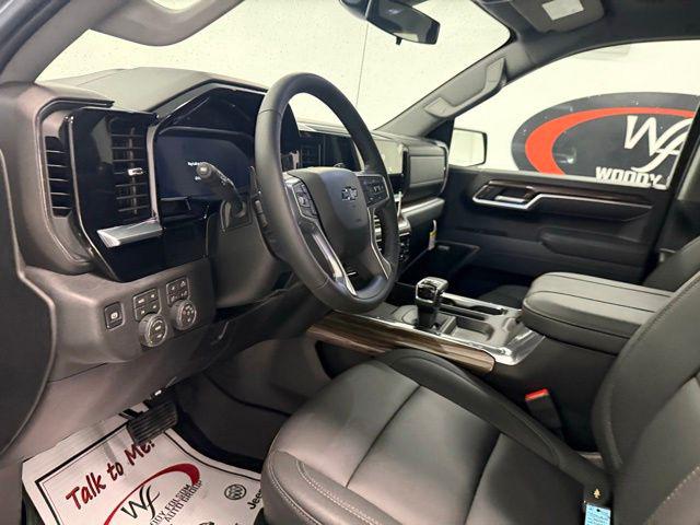 2026 Chevrolet Silverado 1500 4WD Crew Cab Short Bed RST