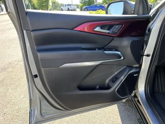 2024 Chevrolet Traverse AWD RS