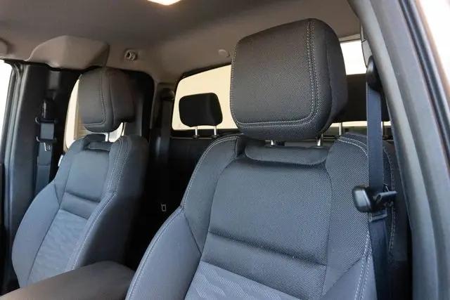 2024 Nissan Frontier King Cab SV 4x2
