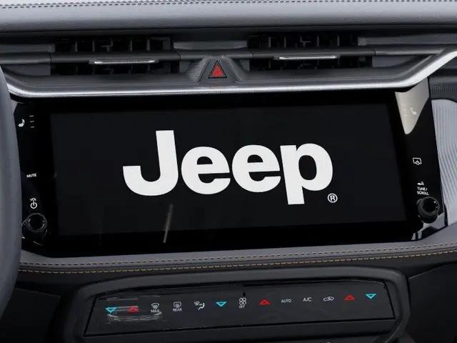 2026 Jeep Cherokee Laredo 4x4