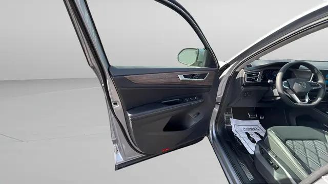 2026 Volkswagen Atlas SEL Premium R-Line