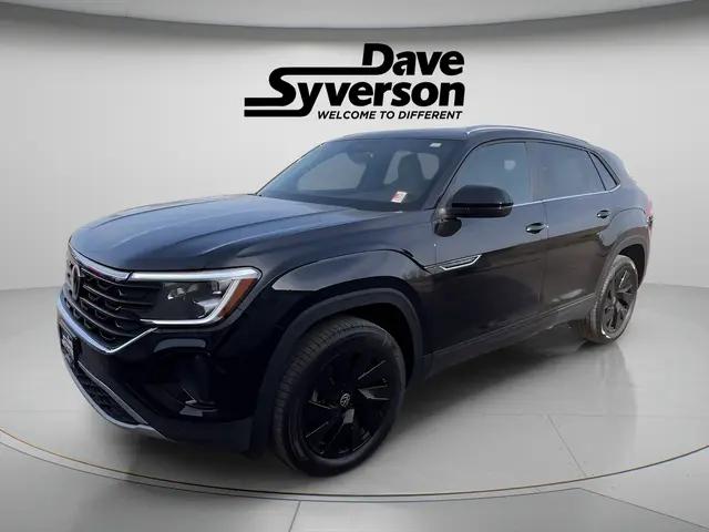 2026 Volkswagen Atlas Cross Sport SE with Technology for sale in Albert Lea, MN
