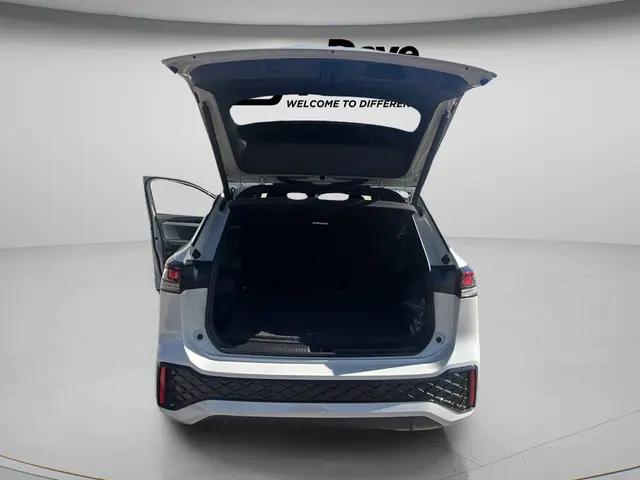 2026 Volkswagen Tiguan SEL R-Line Turbo