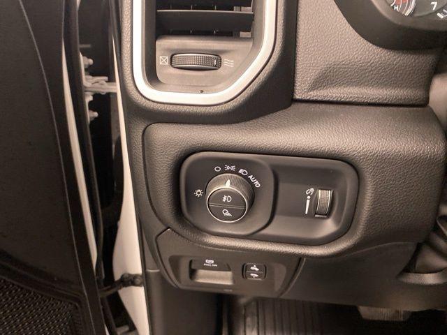 2023 Ram 1500 Big Horn Crew Cab 4x4 5'7" Box