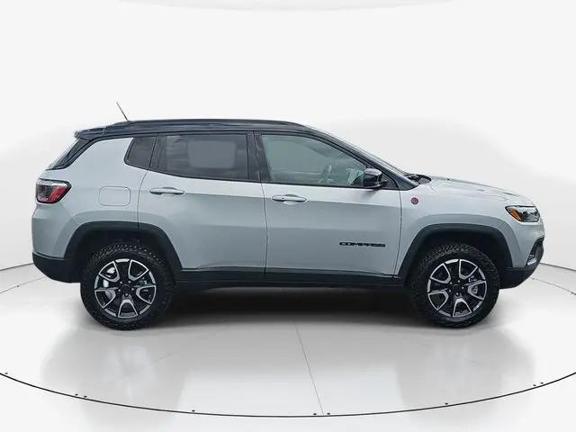 2025 Jeep Compass Trailhawk 4x4