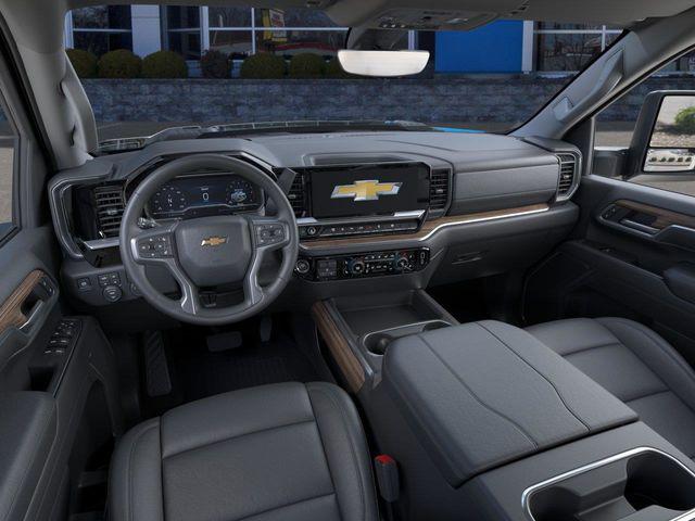 2026 Chevrolet Silverado 3500HD Crew Cab, Long Bed, LT Dual Rear Wheel, RWD