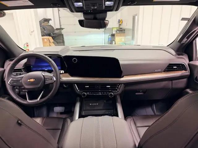 2025 Chevrolet Suburban 4WD High Country
