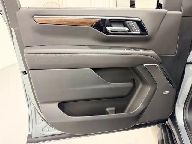 2025 Chevrolet Suburban 4WD High Country