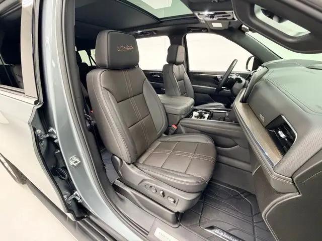 2025 Chevrolet Suburban 4WD High Country