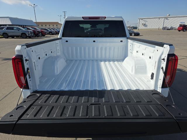2026 GMC Sierra 1500 Crew Cab, Short Bed, SLT, 4WD