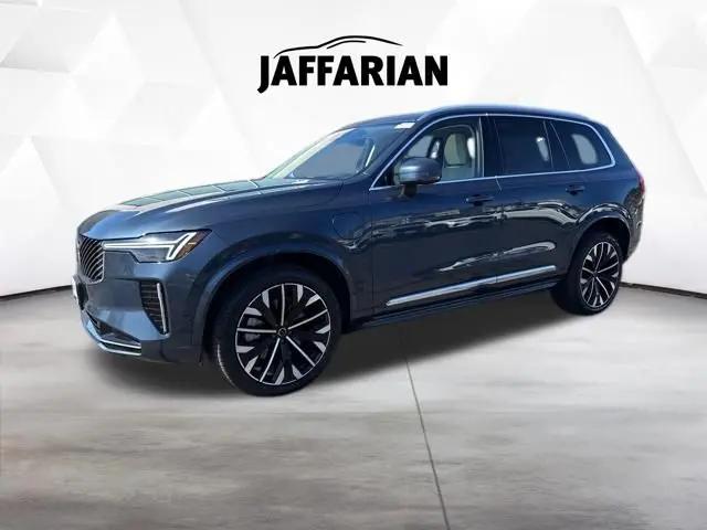 2025 Volvo XC90 Plug-In Hybrid T8 Ultra 6-Seater