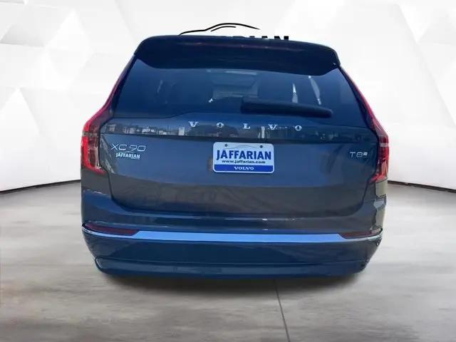 2025 Volvo XC90 Plug-In Hybrid T8 Ultra 6-Seater