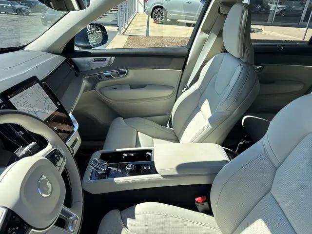 2025 Volvo XC90 Plug-In Hybrid T8 Ultra 6-Seater